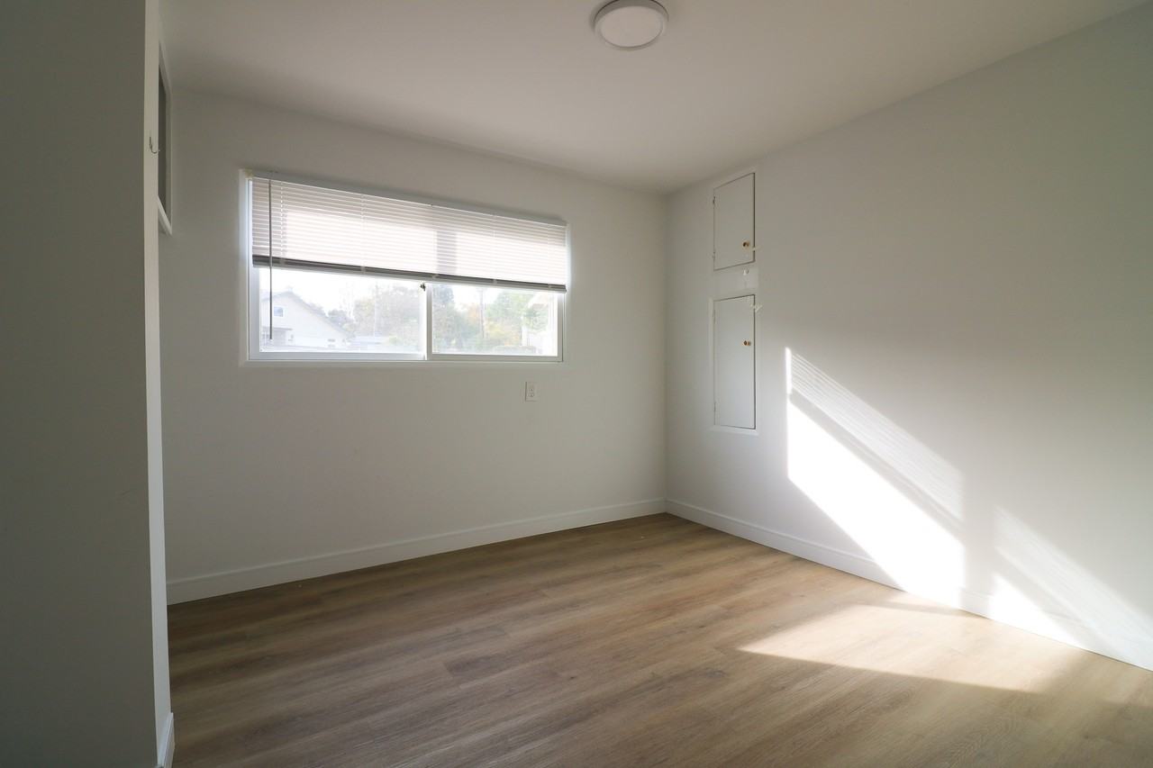 26205 Oak St #NA - Photo 3 of 11