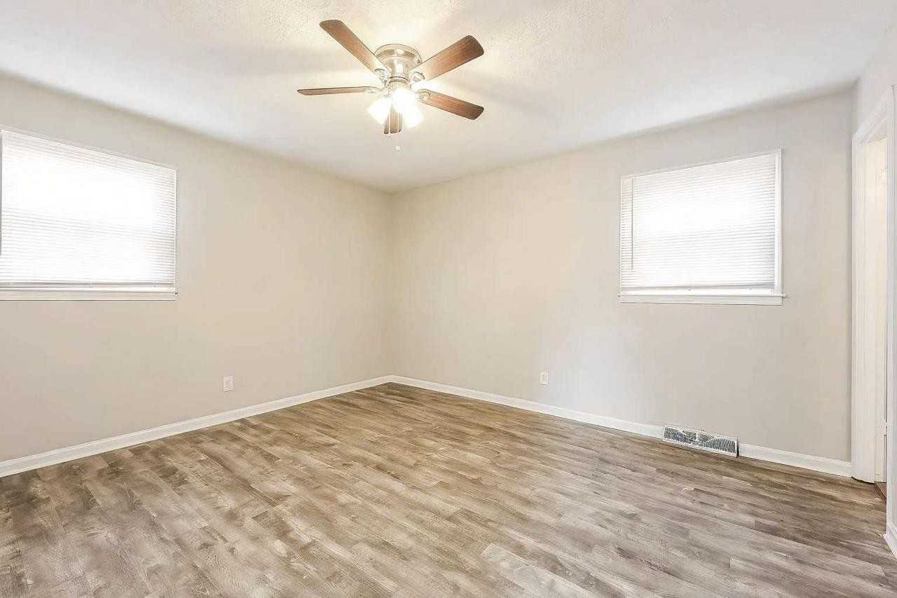 158 Adams Ct #NA - Photo 4 of 13