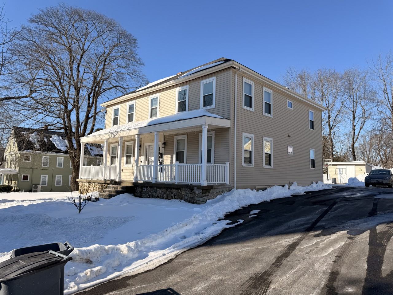 819 East St #1 - Photo 3 of 40