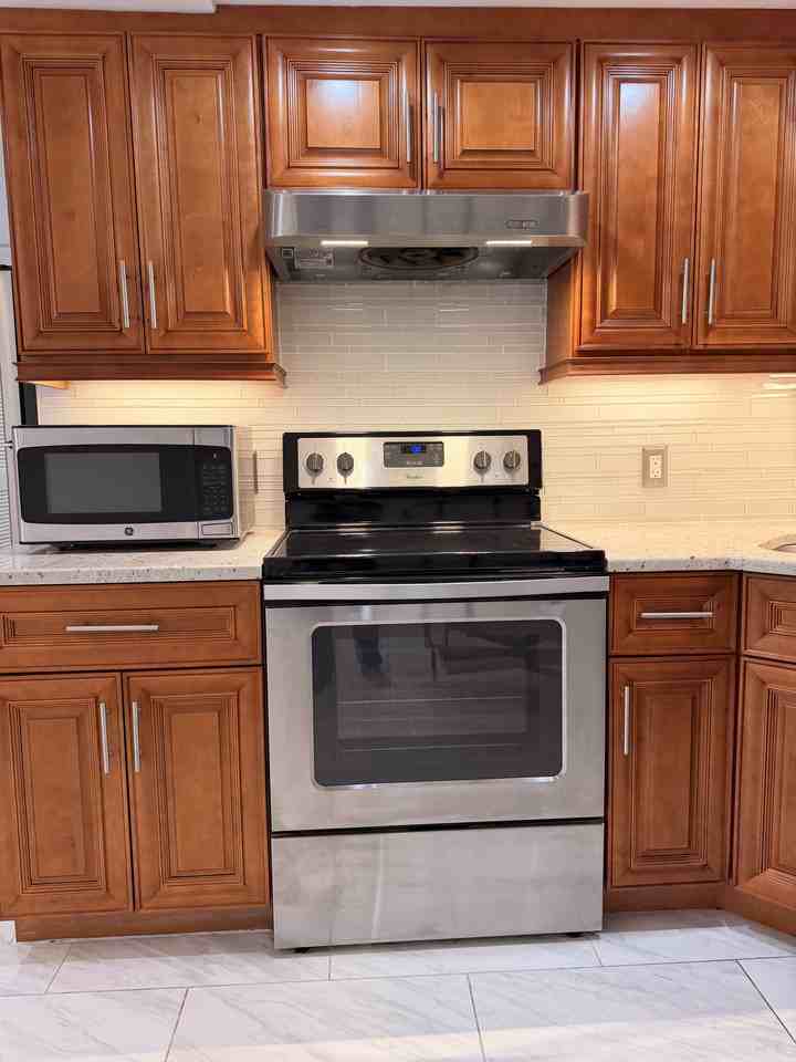 819 East St #1 - Photo 5 of 40