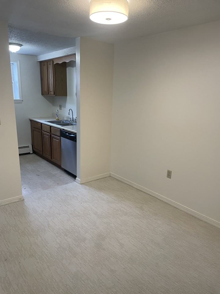 820 State St #2 - Photo 5 of 7