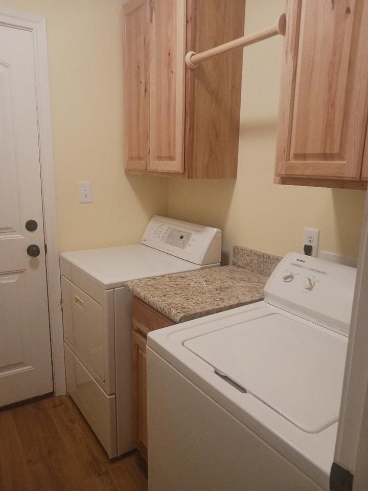 5404 Lake View Dr #NA - Photo 3 of 7