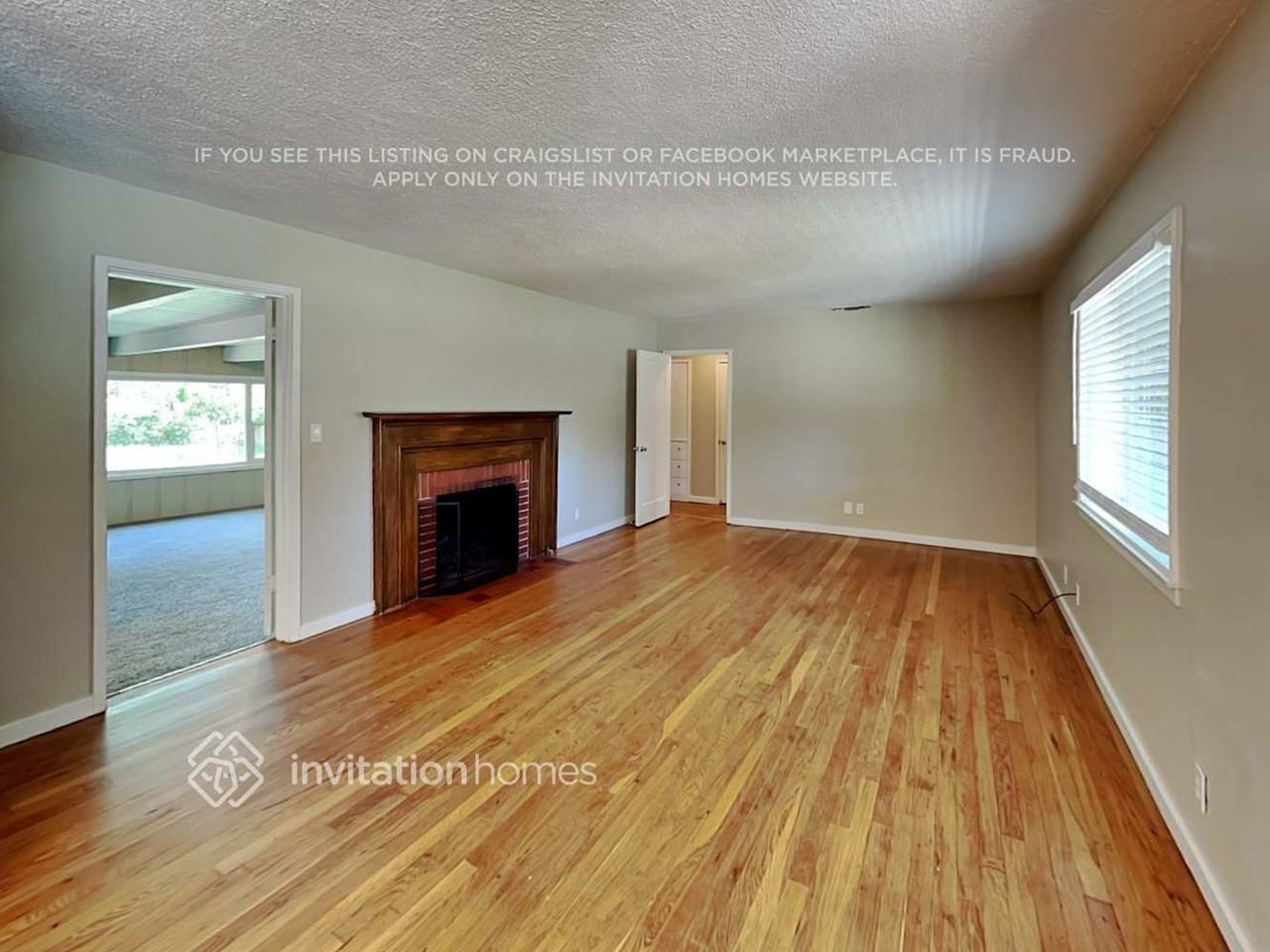 2305 Carlsbad Ave - Photo 4 of 18