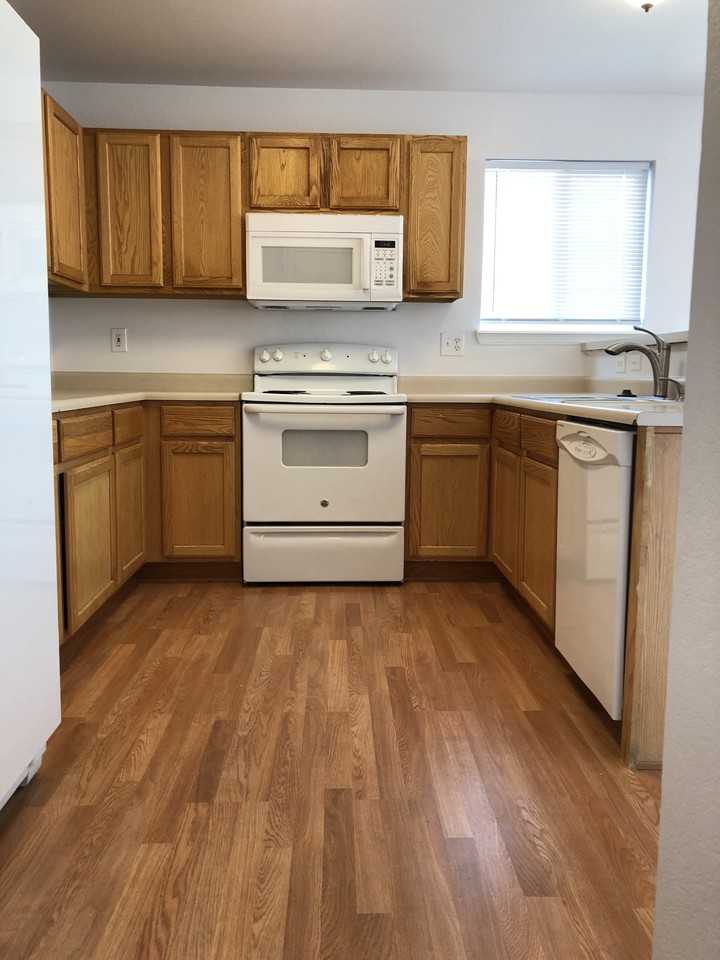 955 Winebrook Way #NA - Photo 4 of 20