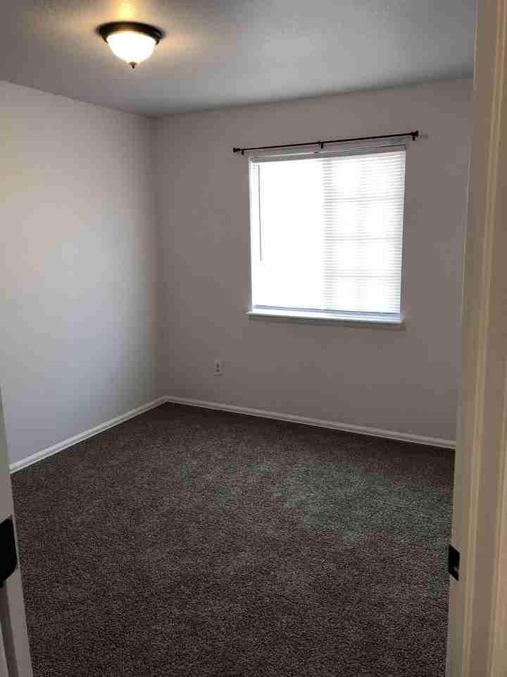 955 Winebrook Way #NA - Photo 6 of 20