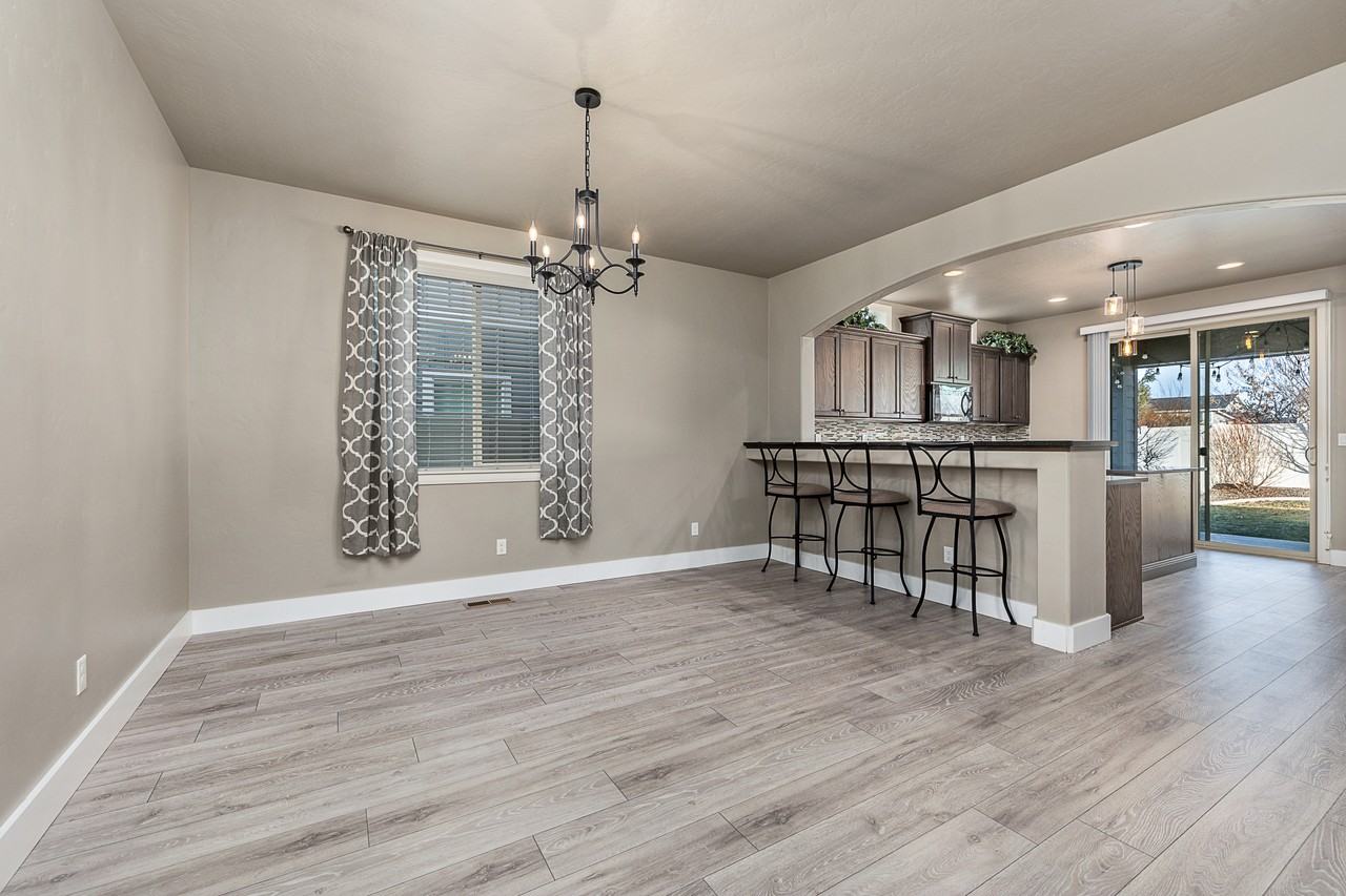 5344 W Los Flores St #NA - Photo 6 of 38