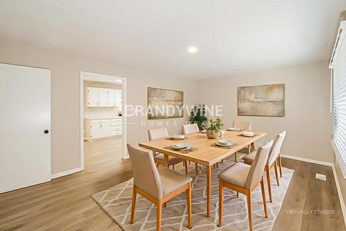 941 Ne Bristol Dr - Photo 7 of 26