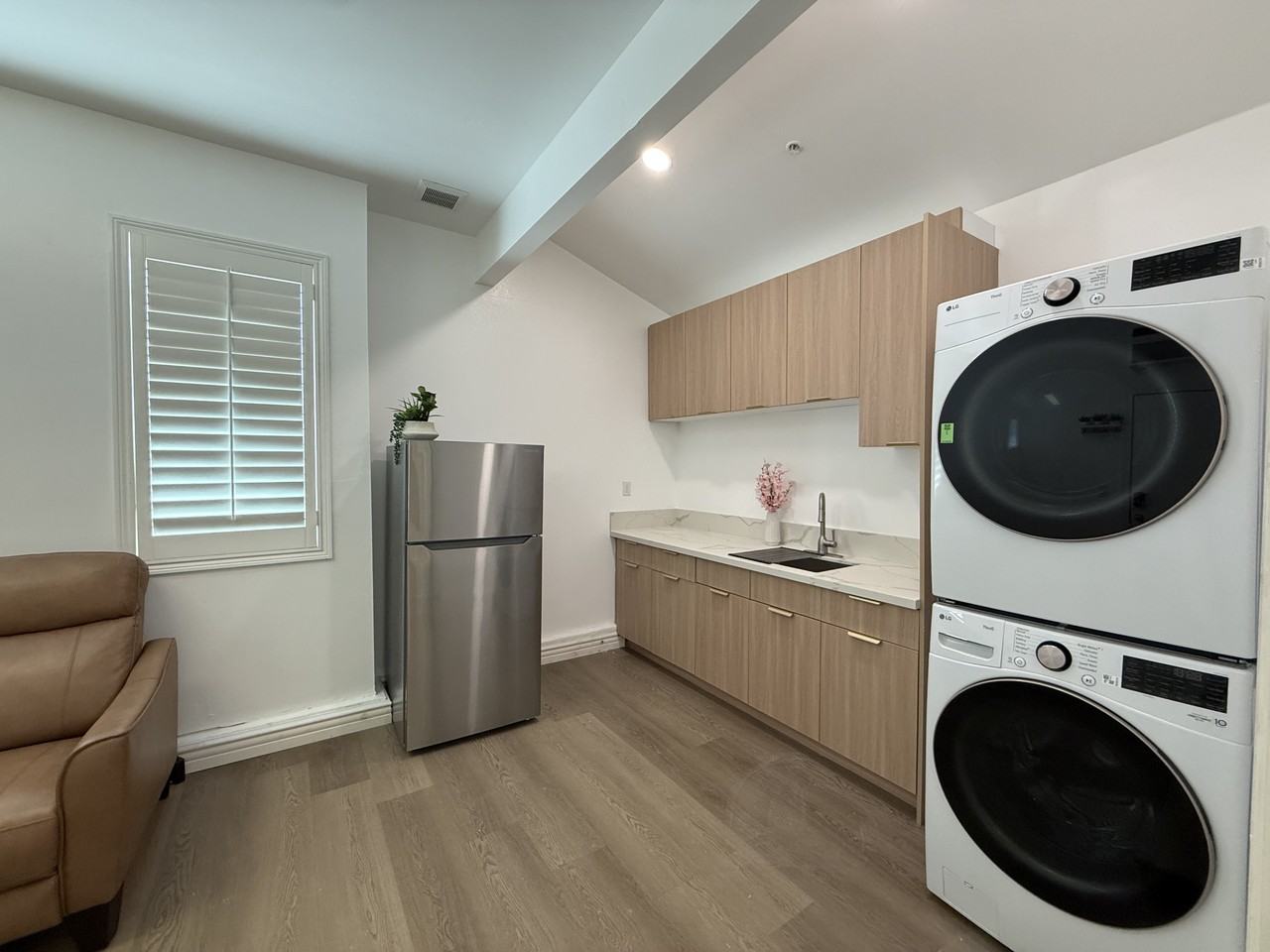 16004 Cascade Dr #NA - Photo 2 of 13