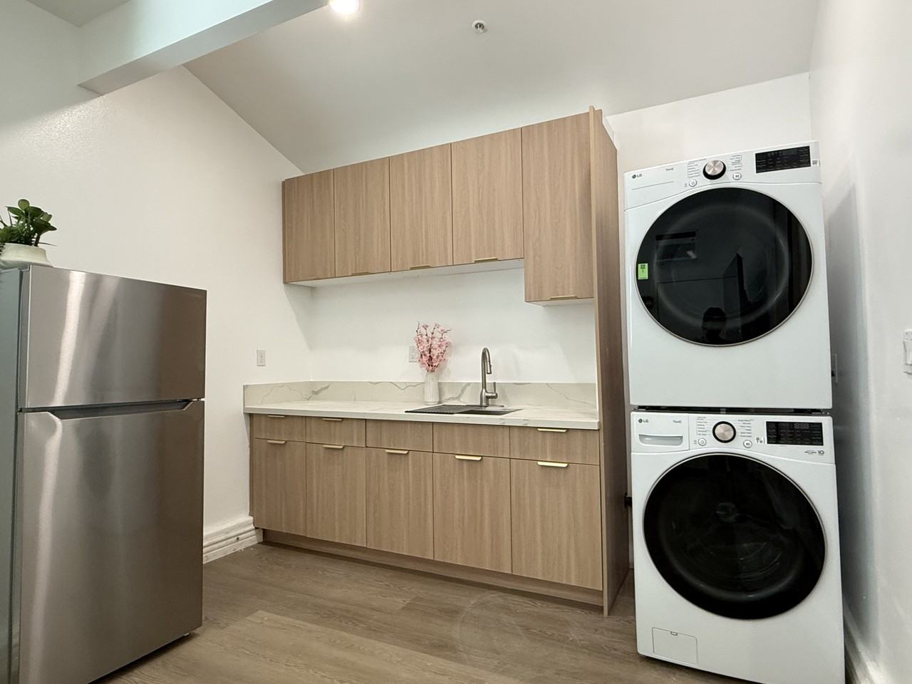 16004 Cascade Dr #NA - Photo 3 of 13