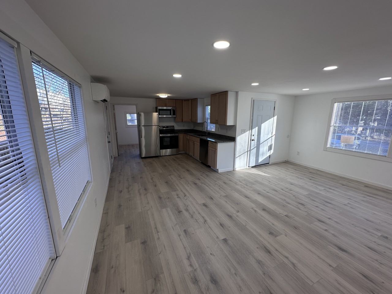 1416 Oak Ln #NA - Photo 4 of 11