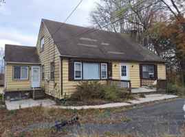 featured image of 84 North Rd #1