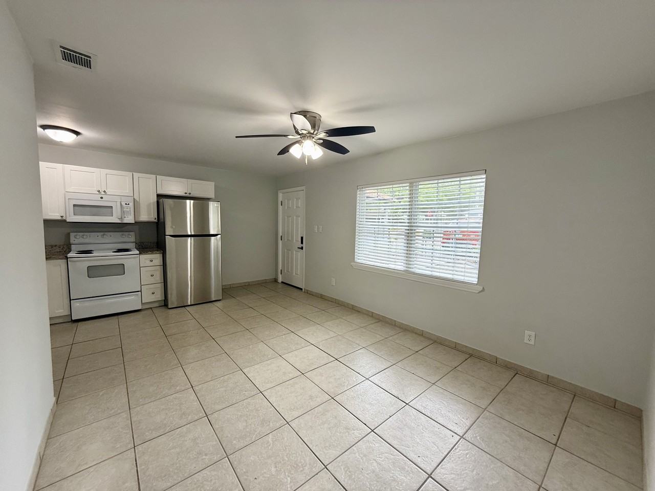 8316 N 10th St Unit B #NA - Photo 5 of 13