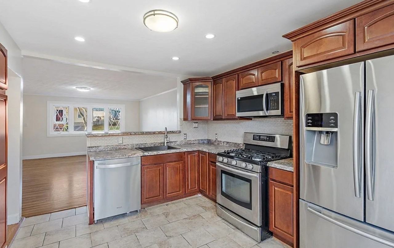 32 Violet St #NA - Photo 3 of 11