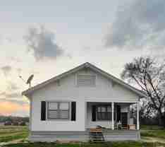 900 Ne Access Rd #NA - Photo 1 of 1