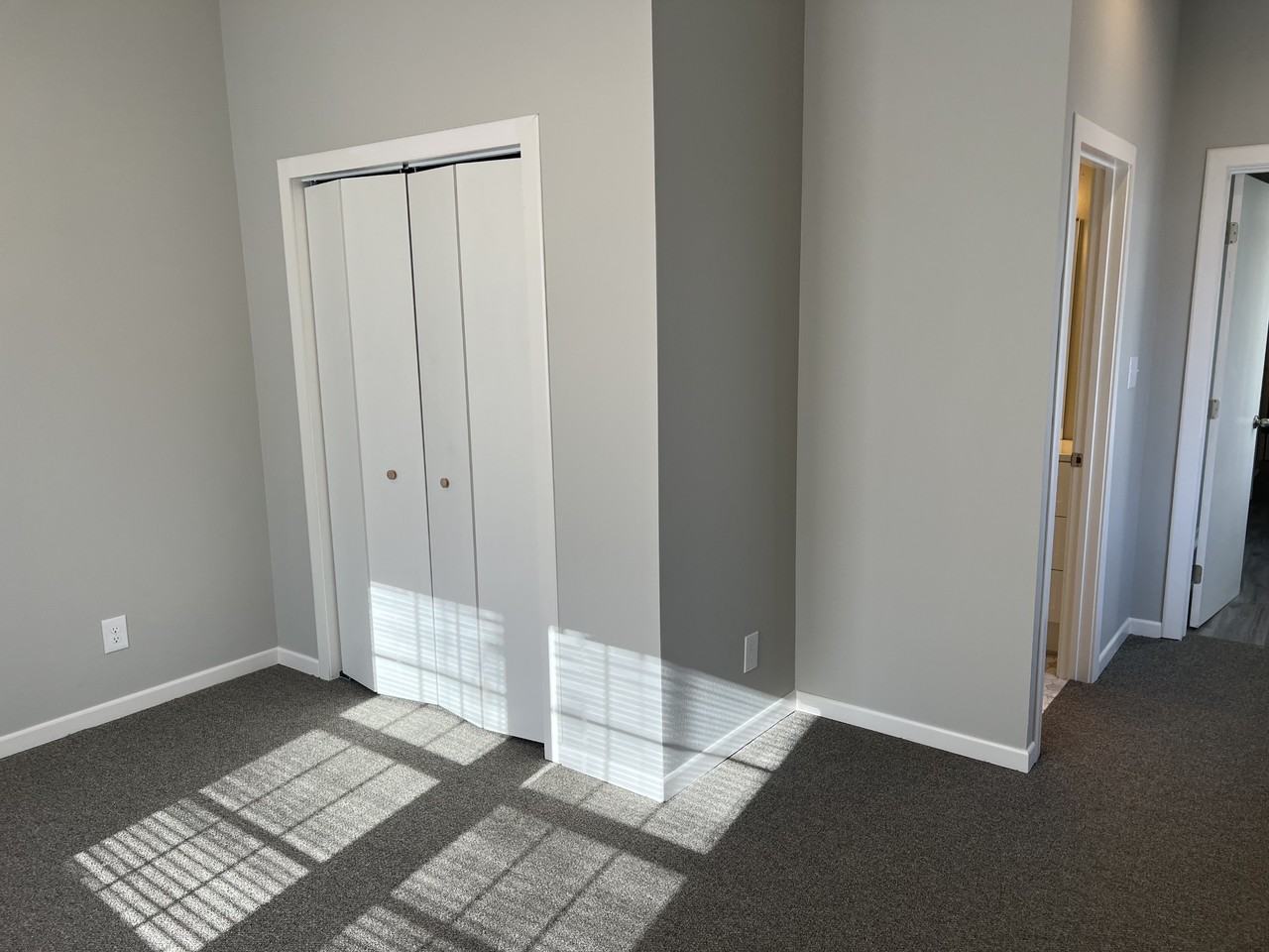 900 Ne Access Rd #NA - Photo 5 of 12