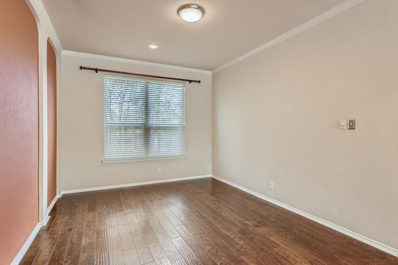 8803 Redwood Bnd #NA - Photo 7 of 28