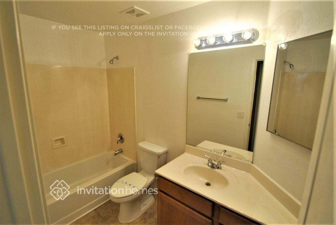 15785 W Latham St - Photo 3 of 5