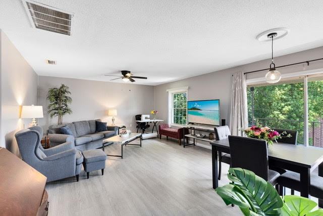 117 Georgetown Dr #C - Photo 2 of 4