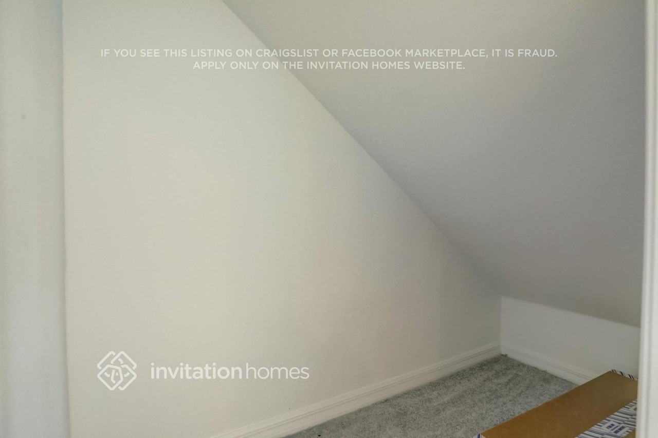 2035 E Landings Way - Photo 6 of 32