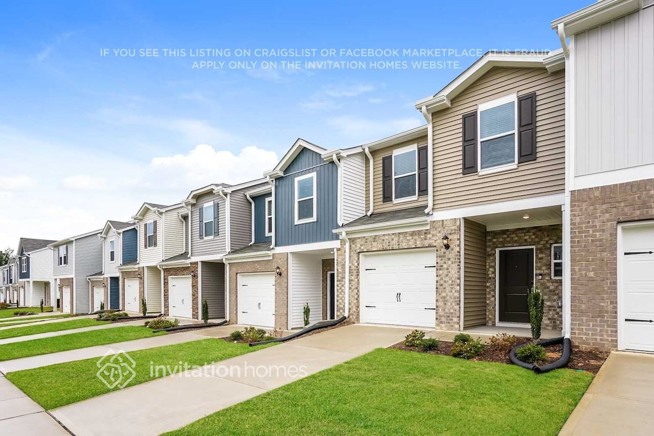 802 Holiday Park Ln - Photo 4 of 27