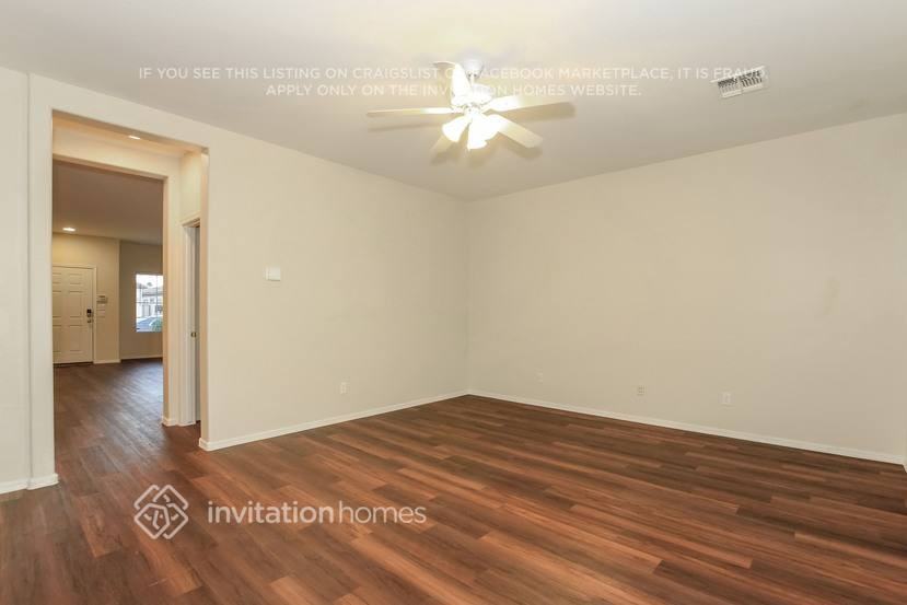 17661 W Lundberg St - Photo 3 of 22