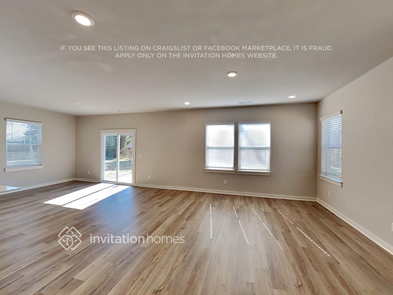 1013 Baltusrol Ln - Photo 4 of 20