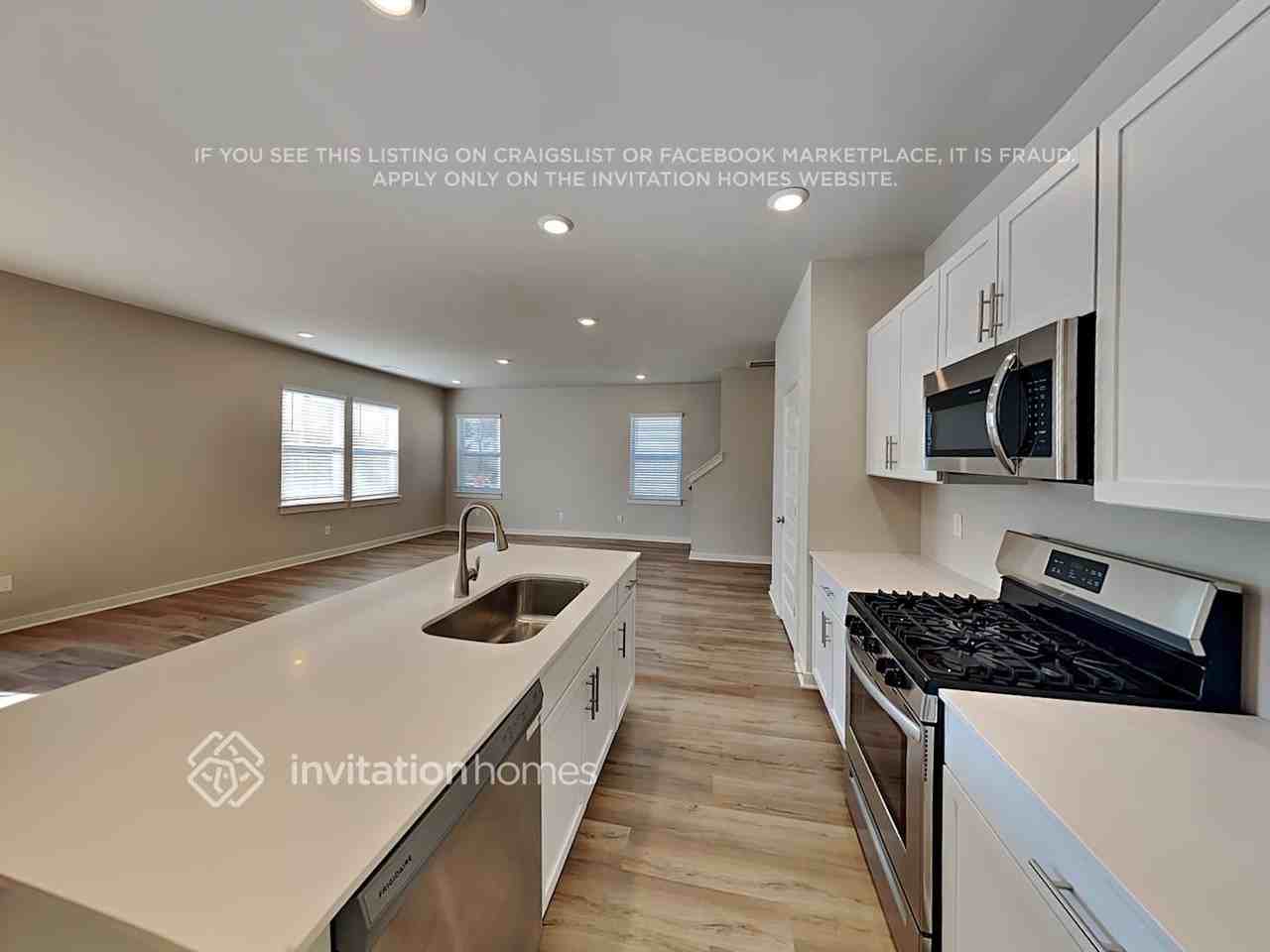 1013 Baltusrol Ln - Photo 7 of 20