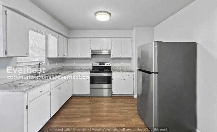 141 Buckingham Cir - Photo 3 of 20