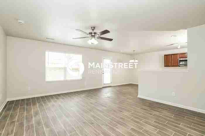 4111 Vershire Ave - Photo 4 of 19