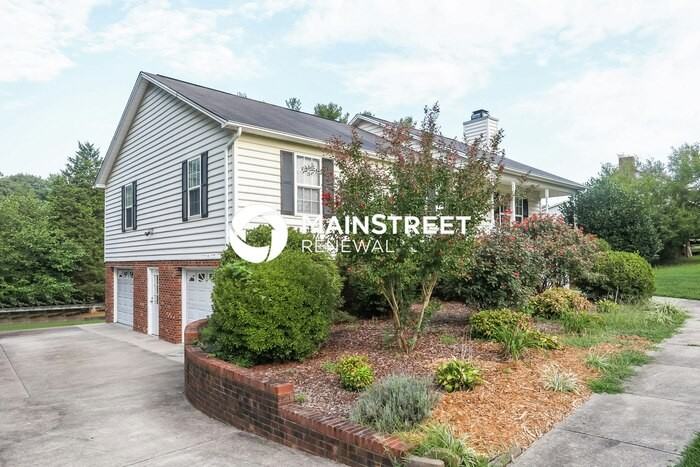 404 Graves Mill Rd - Photo 4 of 17