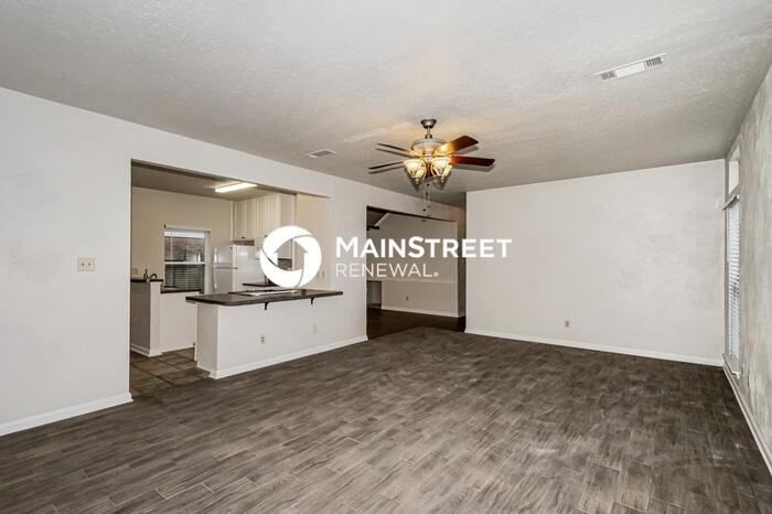 7897 Bentwood Cir - Photo 4 of 18