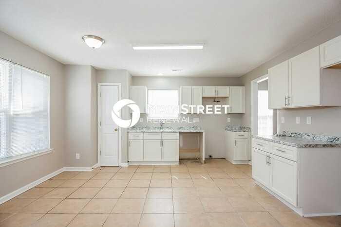 11124 Pointer Ridge Dr - Photo 6 of 17