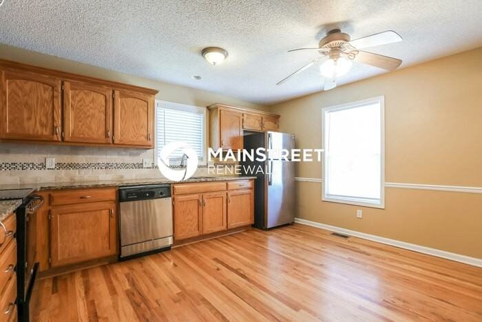 6501 E 137th St - Photo 7 of 17