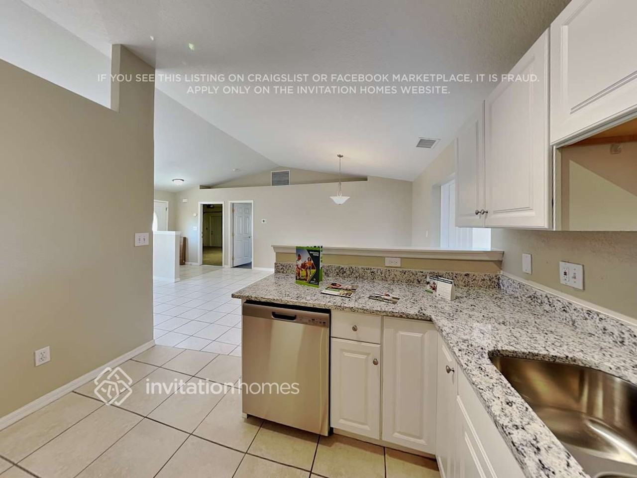 2252 S Chamberlain Blvd - Photo 7 of 20