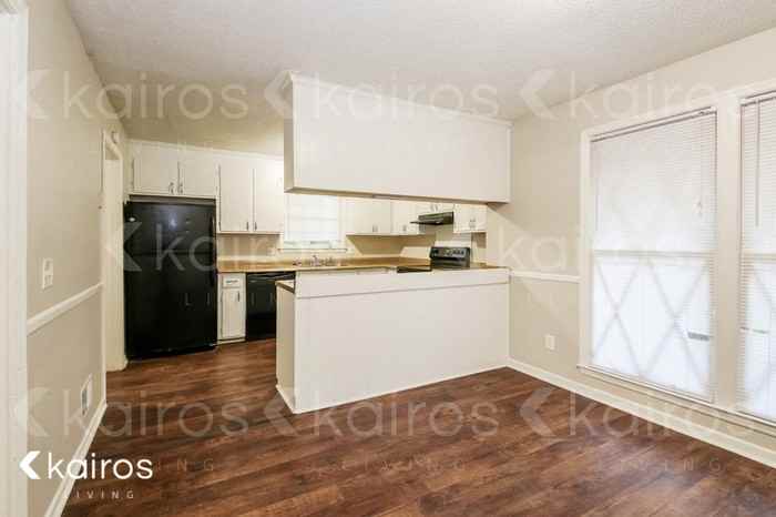 340 Carterhill Dr - Photo 6 of 16