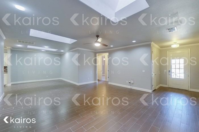 7308 Mosley St - Photo 2 of 30