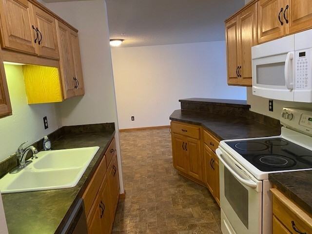 5408 100th Ln N - Photo 5 of 10