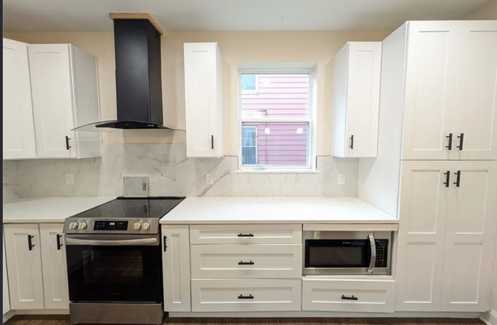 1911 Corning Ave - Photo 2 of 14