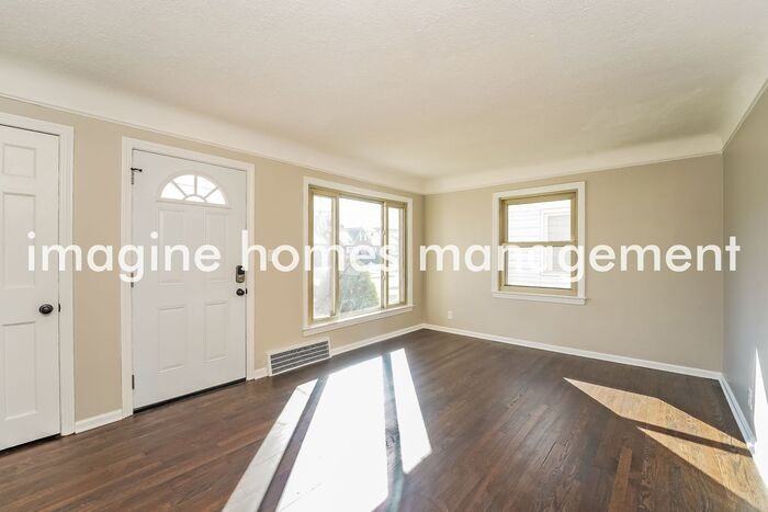 3026 Hearthstone Rd - Photo 5 of 22