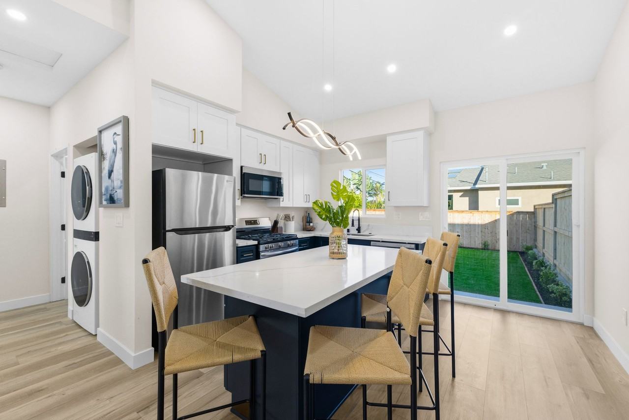 436 Date Ave #2 - Photo 4 of 45