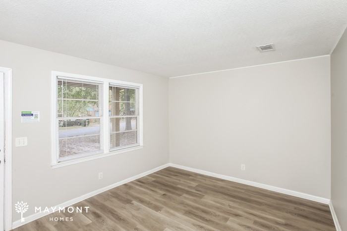 813 Seton Rd - Photo 3 of 11