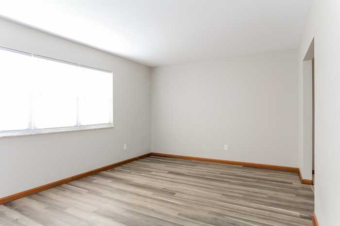 11996 Wincanton Dr - Photo 3 of 9