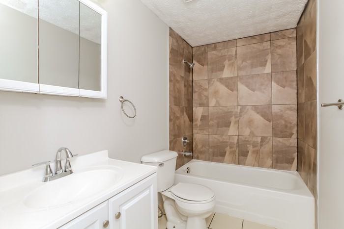 11996 Wincanton Dr - Photo 5 of 9