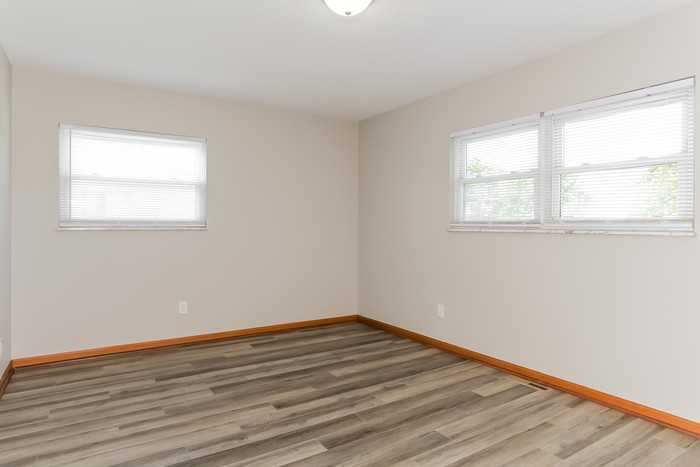 11996 Wincanton Dr - Photo 7 of 9