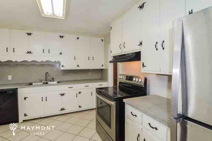 794 Duval Dr - Photo 4 of 11