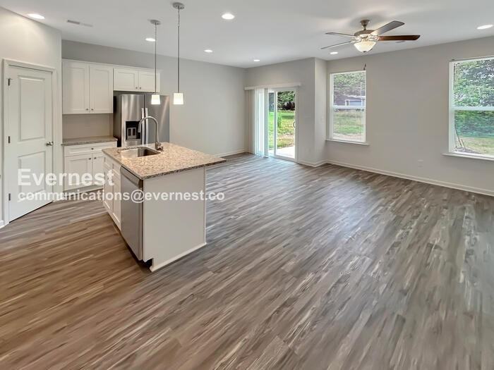 503 N Linwood Ave - Photo 3 of 18