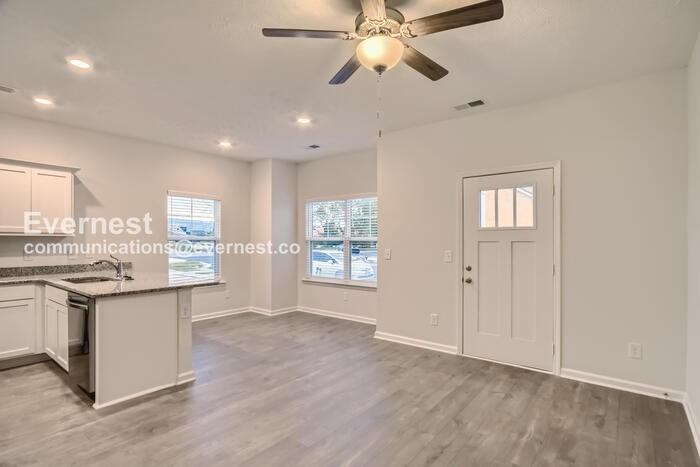 208 Ansley Way - Photo 6 of 33