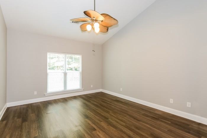 300 Palamon Dr - Photo 7 of 12