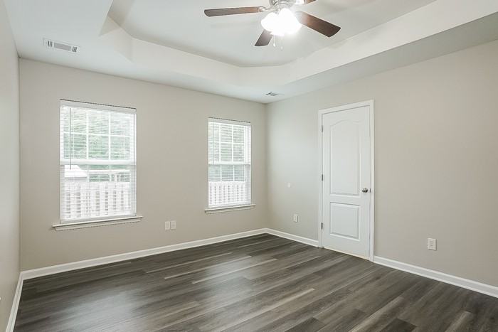 710 Keyes Dr - Photo 6 of 12