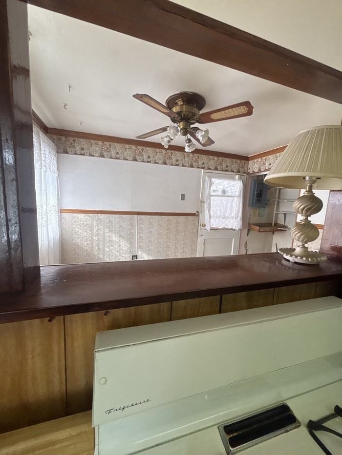 2836 Niagara St - Photo 5 of 11